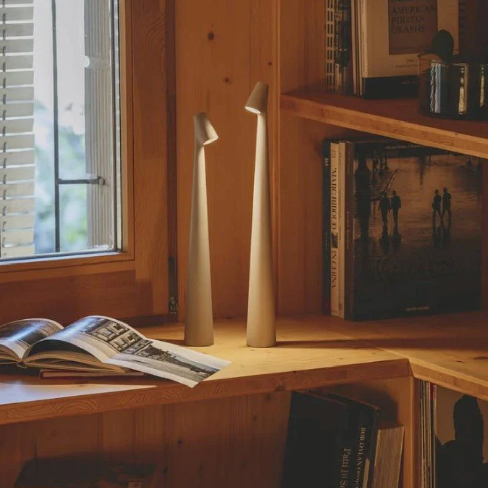 Fins ArtisanGlow - Lamp for Luxury Interior Lighting