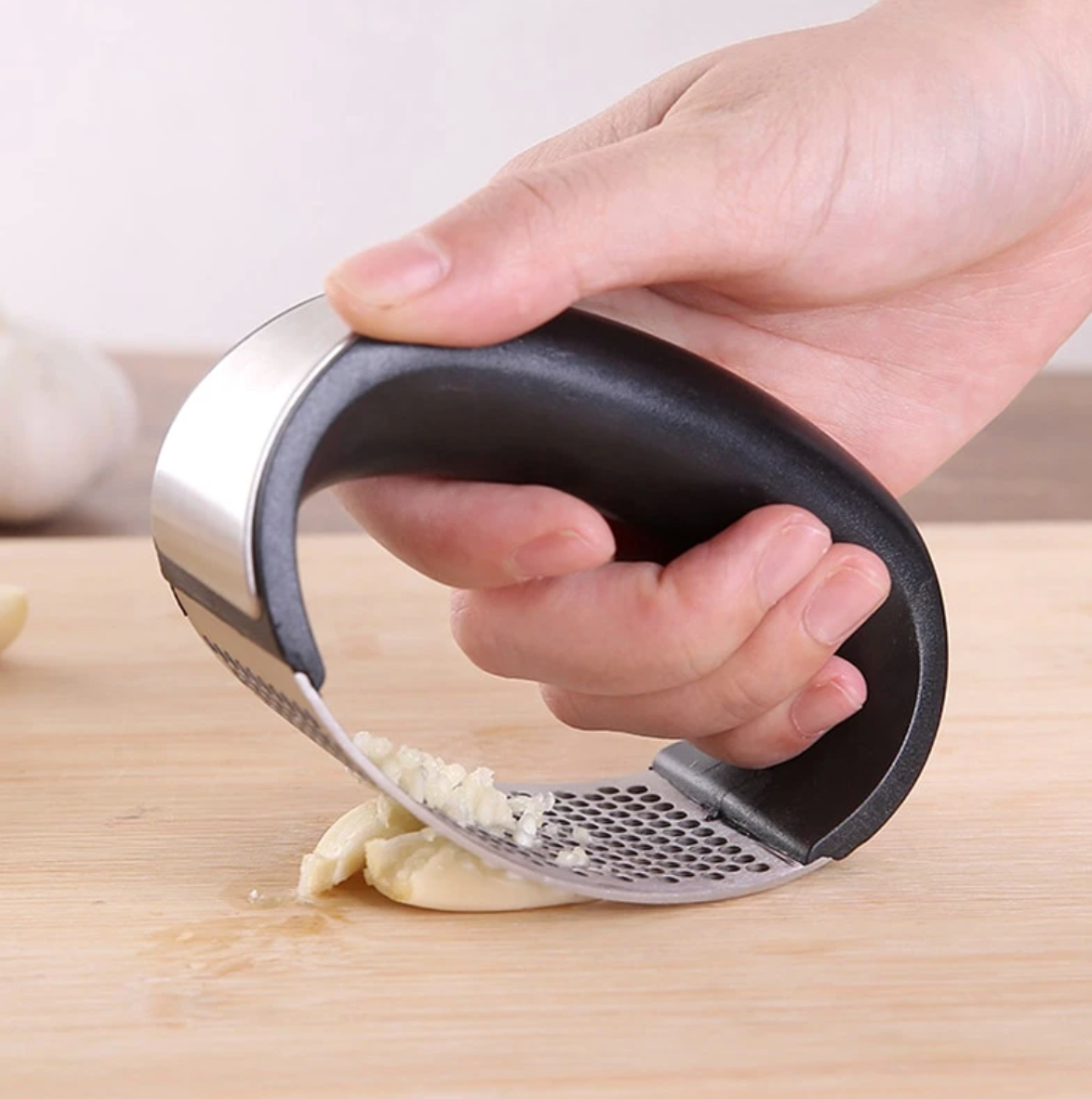 Garlic Press Pro - Stylish Stainless Steel Kitchen Accessory