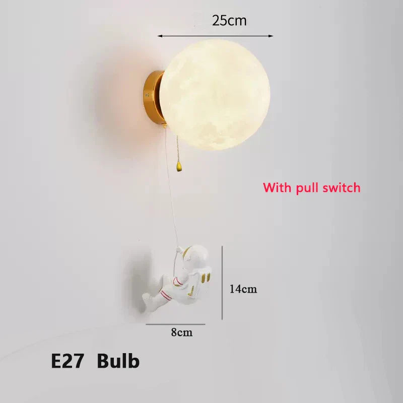 LunarGlow Wall Lamp - Moon-Shaped Astronaut Lighting