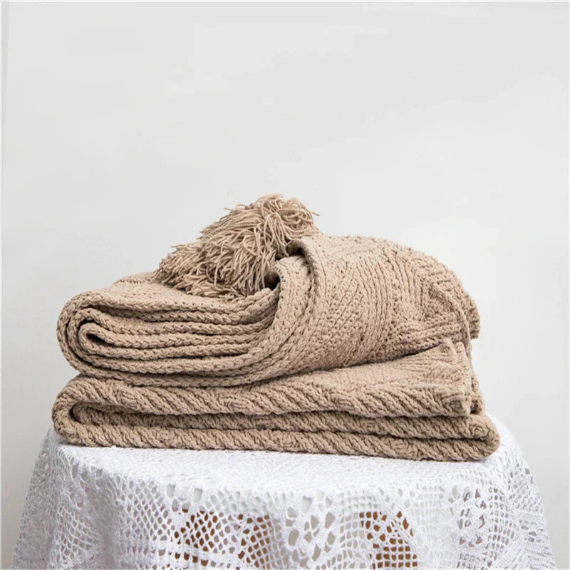 HeartCozy Throw – Luxurious Chenille Cushion with Heart Puffs