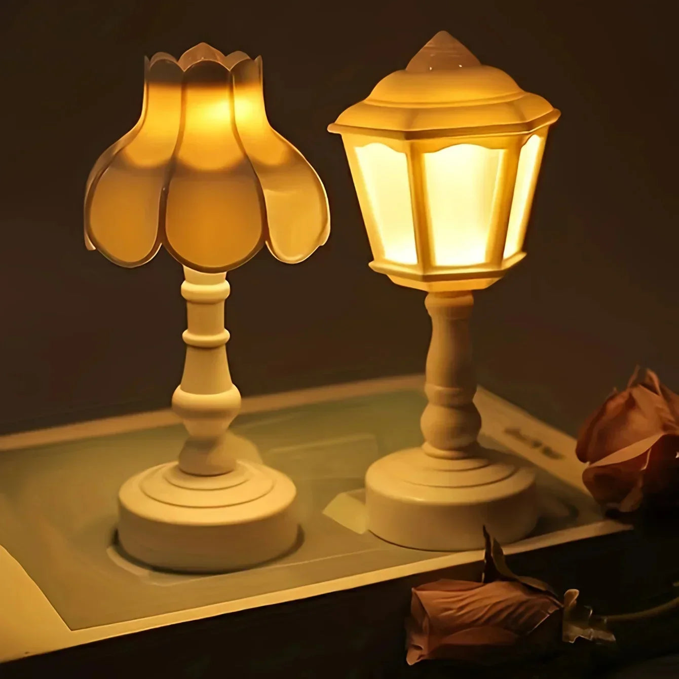 ChicGloed – Elegant Bordslampa med Geometrisk Design