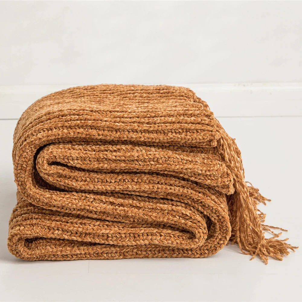 HeartCozy Throw – Luxurious Chenille Cushion with Heart Puffs