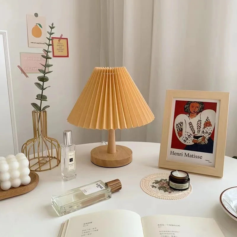 Foldable Pleated Table Lamp - Stylish Foldable LED Table Lamp for Unique Interior Design