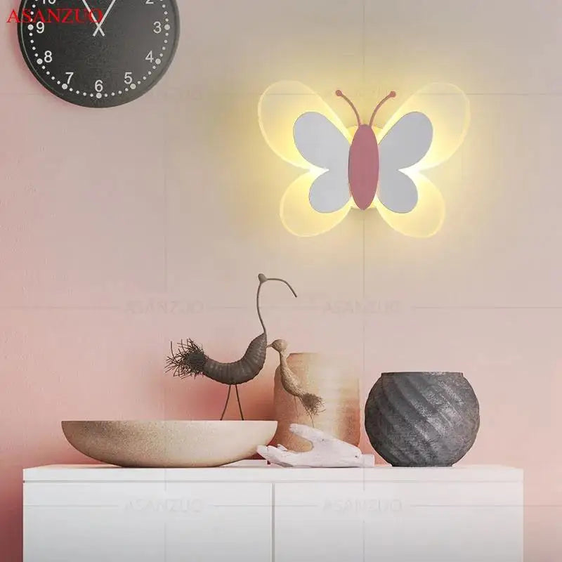 ButterflyGlow – LED Wall Lamp in Butterfly Design for the Room