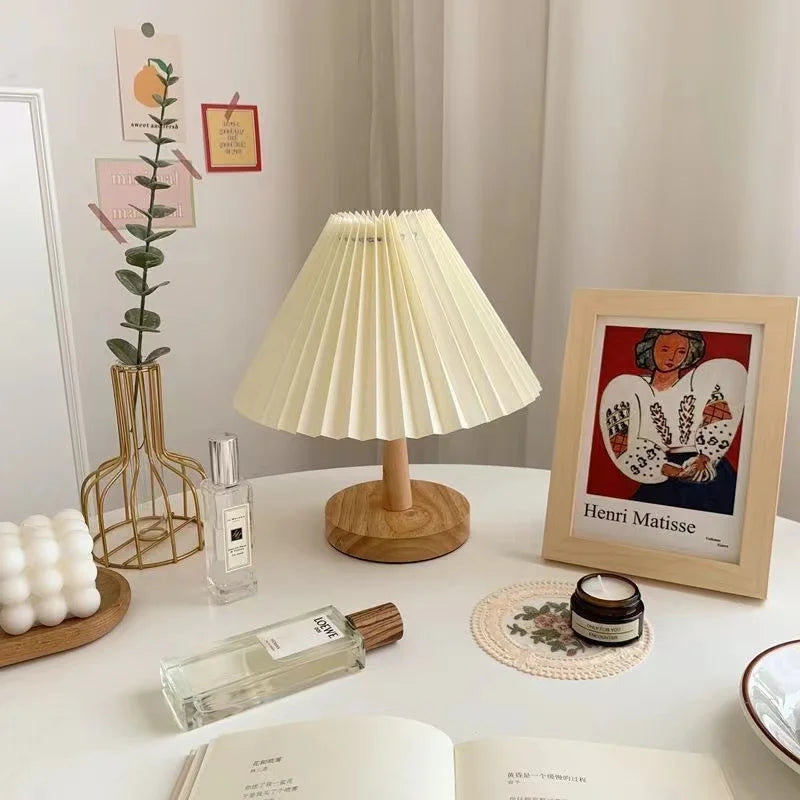Foldable Pleated Table Lamp - Stylish Foldable LED Table Lamp for Unique Interior Design