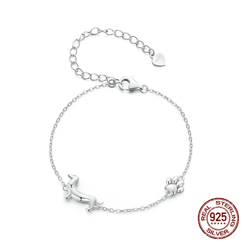 Charming bracelet with cute dachshund pendant