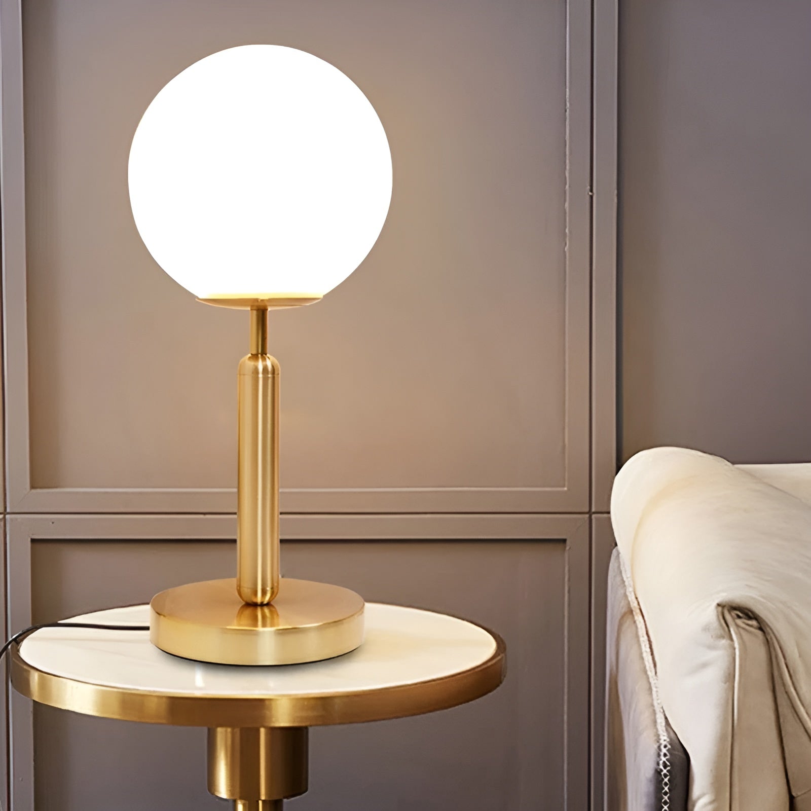 SphereShine Luxury Table Lamp in Glass & Brass – Elegance and LED