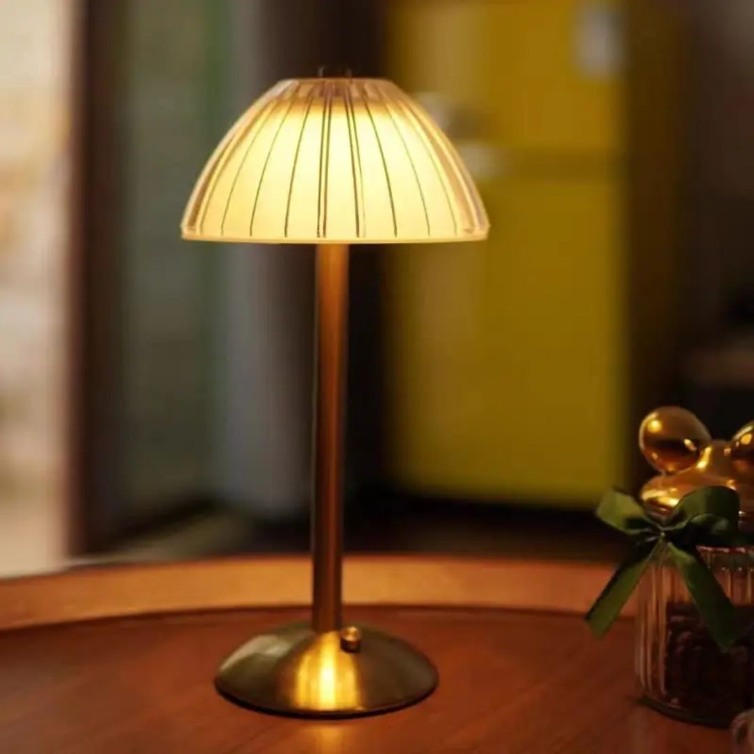 Karina GlowDesk – Retro Rechargeable Desk Lamp