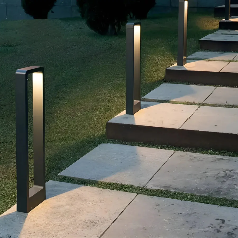 LumaGarde Light - Elegant Modern LED Garden Lighting