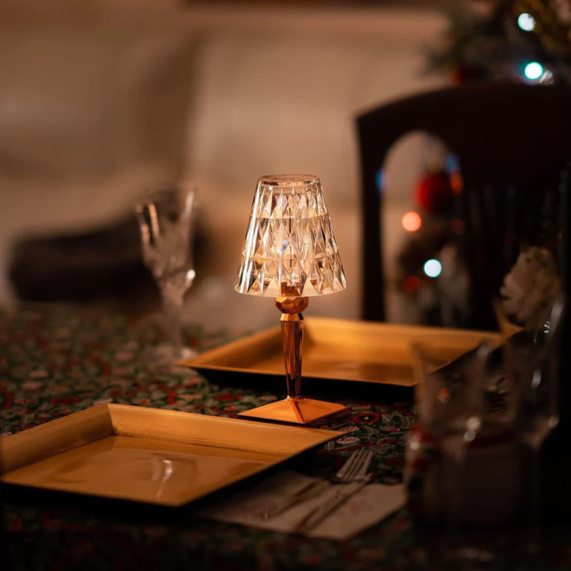 CrystalLuxe Bordslampa - Elegant Kristallbordslampa