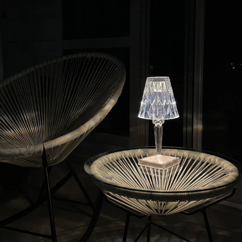 CrystalLuxe Bordslampa - Elegant Kristallbordslampa