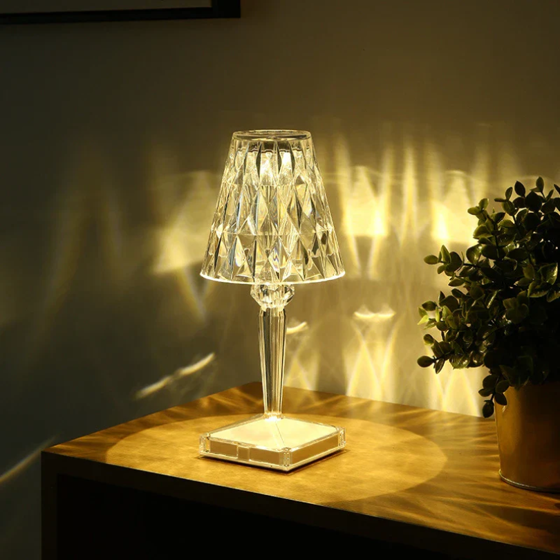 CrystalLuxe Bordslampa - Elegant Kristallbordslampa