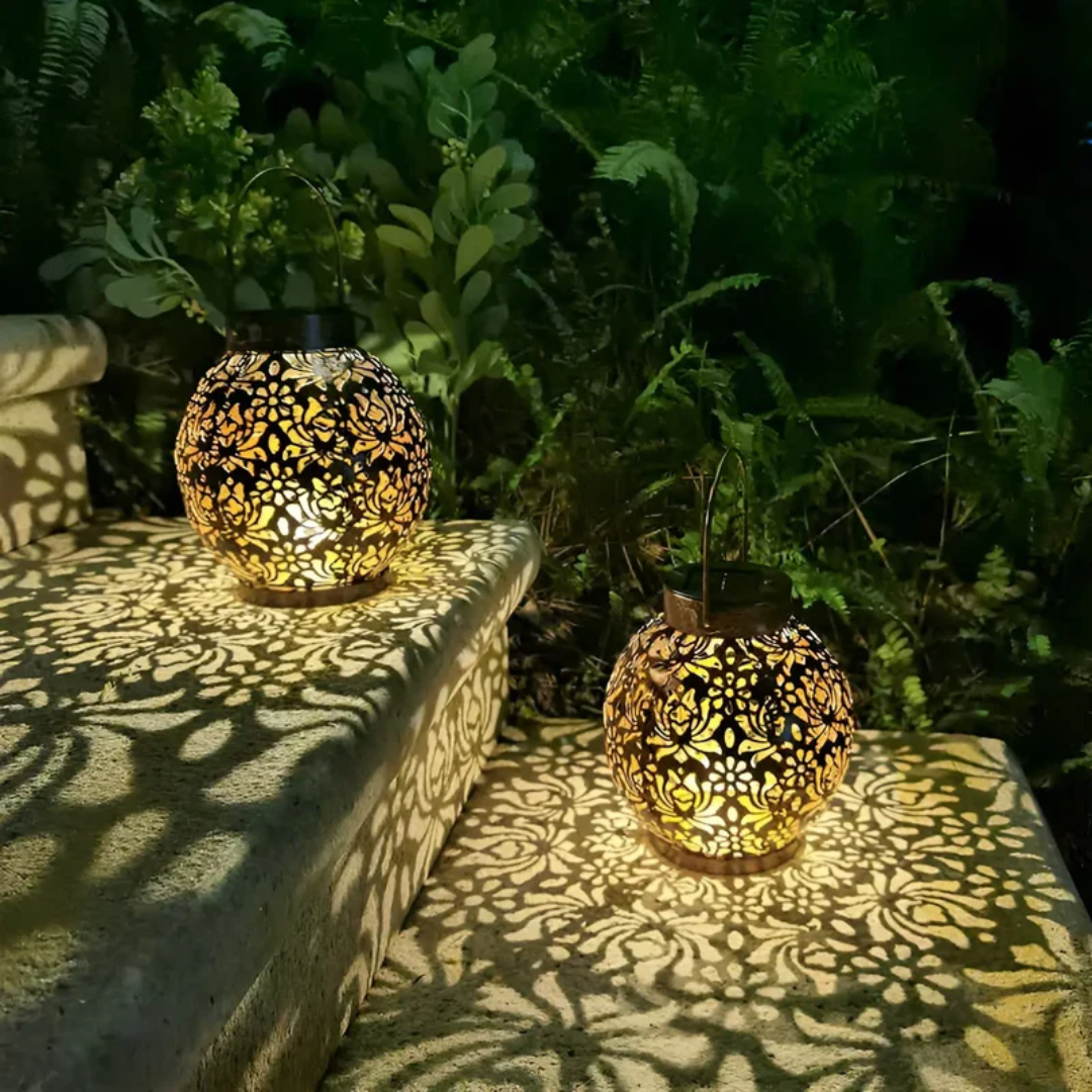 RadiantGlow – Waterproof LED Garden Light with Solar Cell