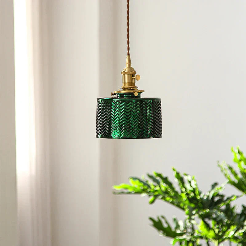 GlassGleam – Retro Glass Pendant Lamp for Atmospheric Lighting