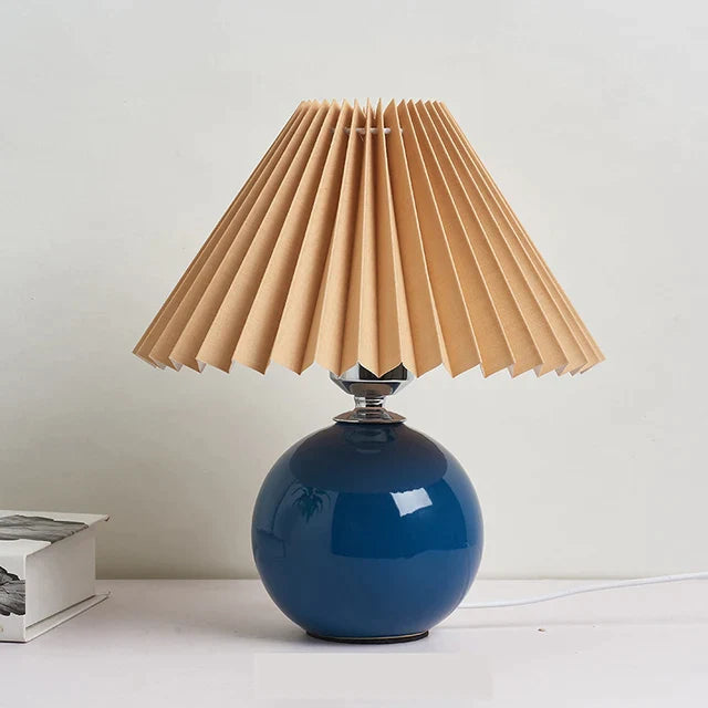 Timeless Lumiere Vintage Table Lamp - Classic Design for Every Room