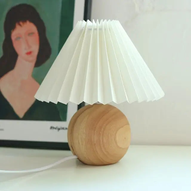 Timeless Lumiere Vintage Table Lamp - Classic Design for Every Room