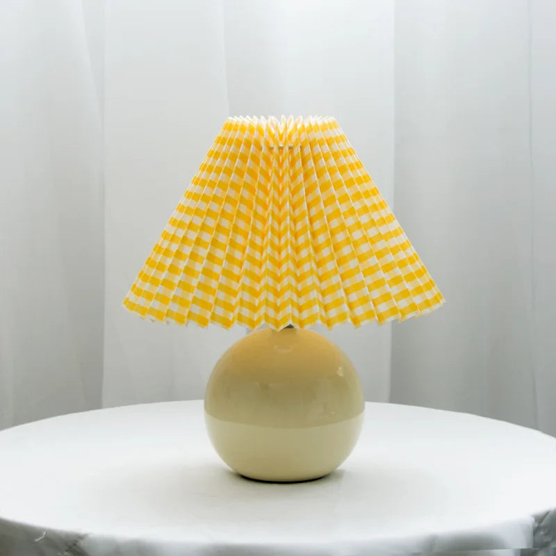 Timeless Lumiere Vintage Table Lamp - Classic Design for Every Room