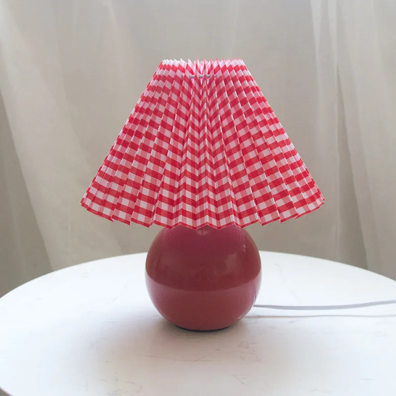 Timeless Lumiere Vintage Table Lamp - Classic Design for Every Room