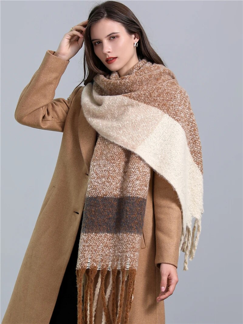 CosyPlaid Scarf – Warm, Trendy Winter Style