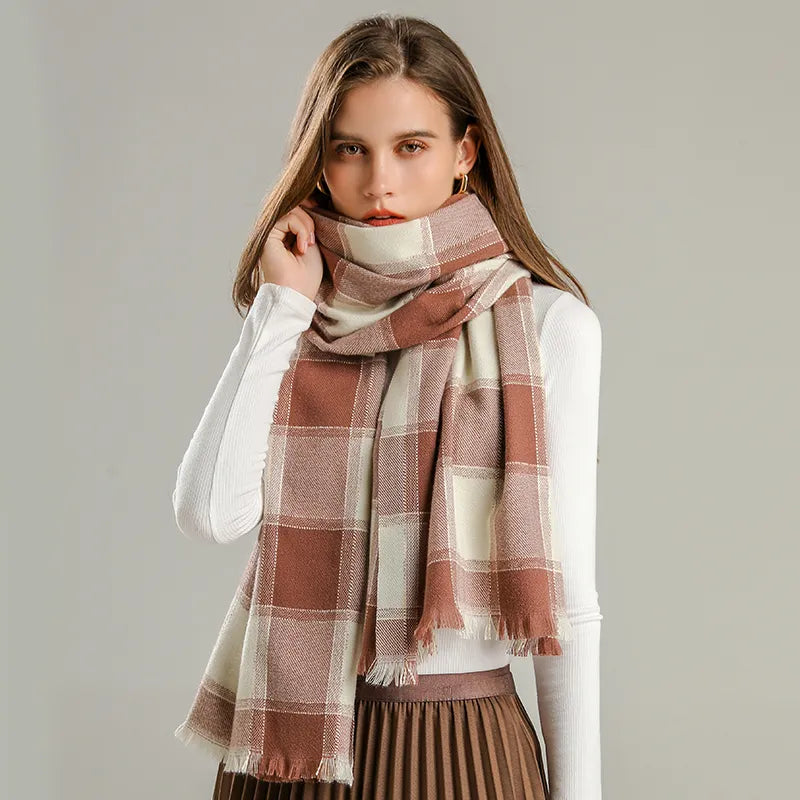 LuxeRuit Scarf - Elegant Winter Accessory for Every Outfit