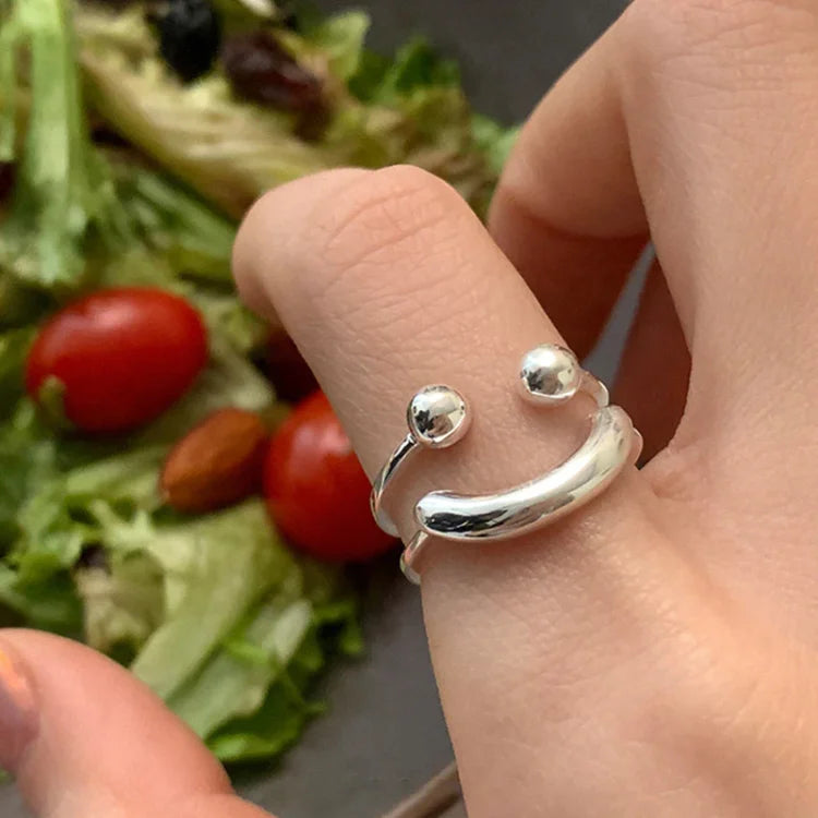 Mila - Adjustable Smile Face Ring