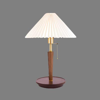 Elegant Vintage Wooden Woodly Table Lamp - Table Lamp with Hemmed Design
