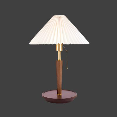 Elegant Vintage Wooden Woodly Table Lamp - Table Lamp with Hemmed Design