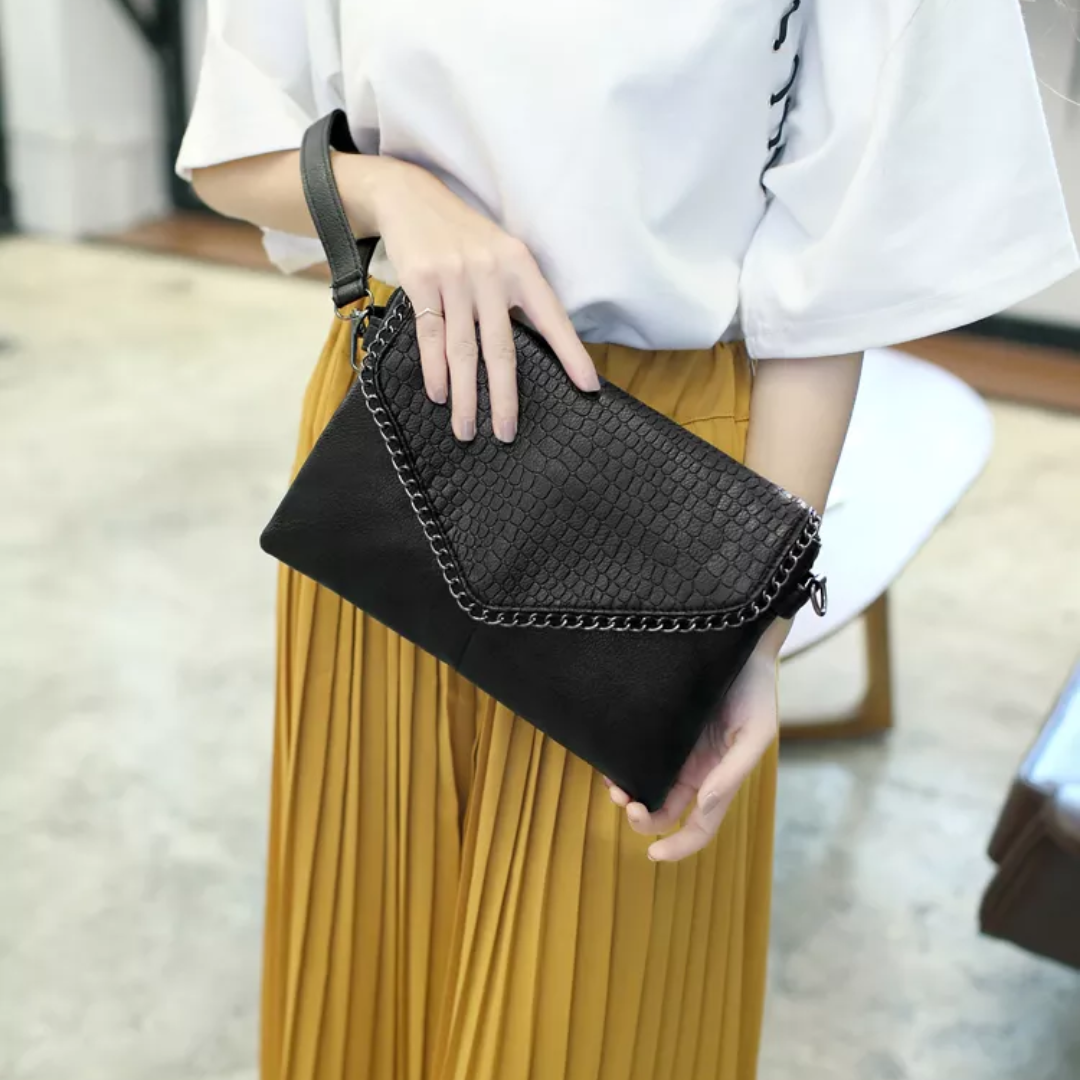 Alexa Clutch – Timeless Elegance in Fashion