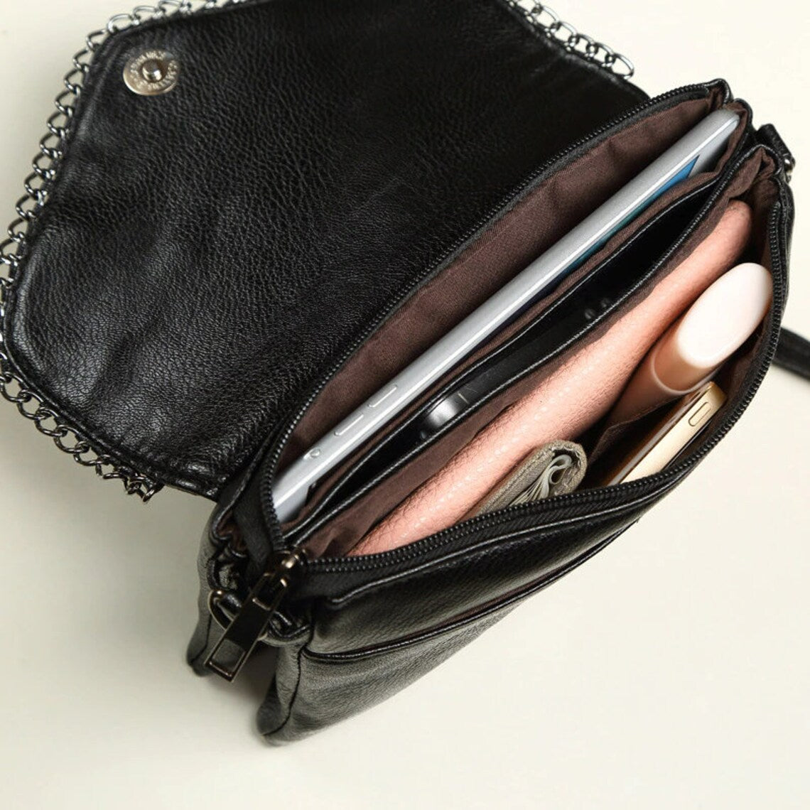 Alexa Clutch – Timeless Elegance in Fashion