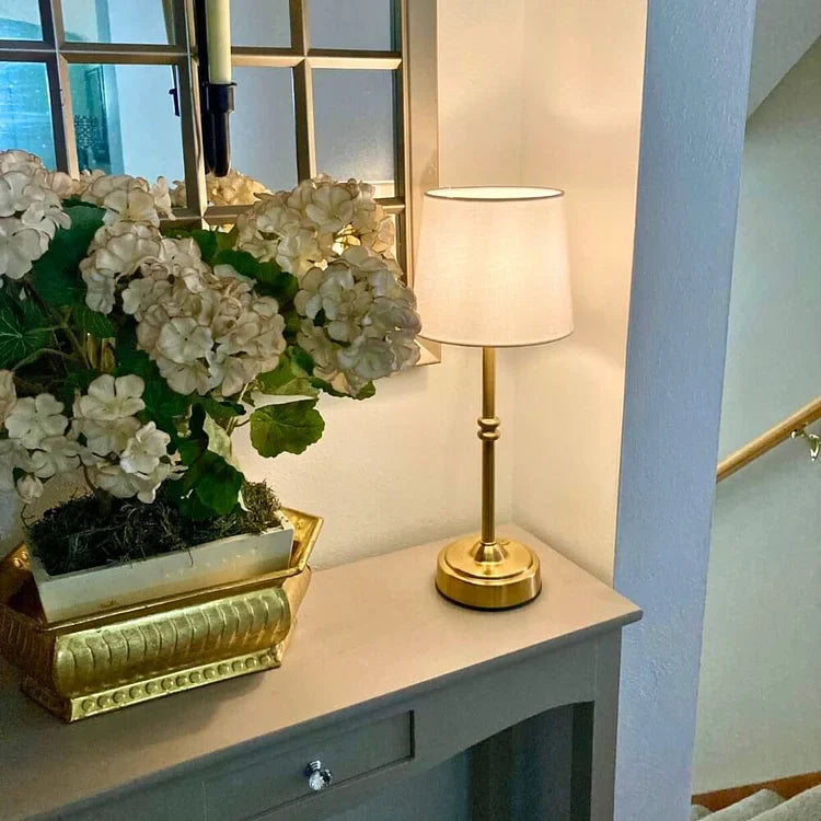 Retrolight - Wireless Rechargeable Retro Table Lamp