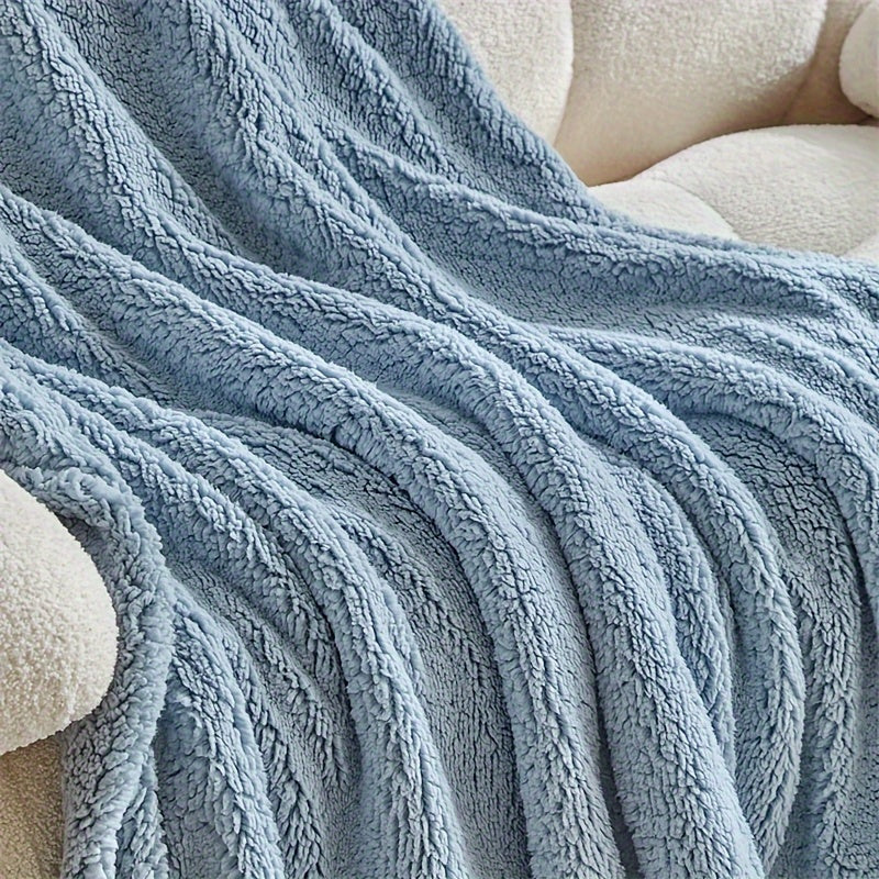 CozyWrap – Luxurious Sherpa Fleece Blanket for Winter Days