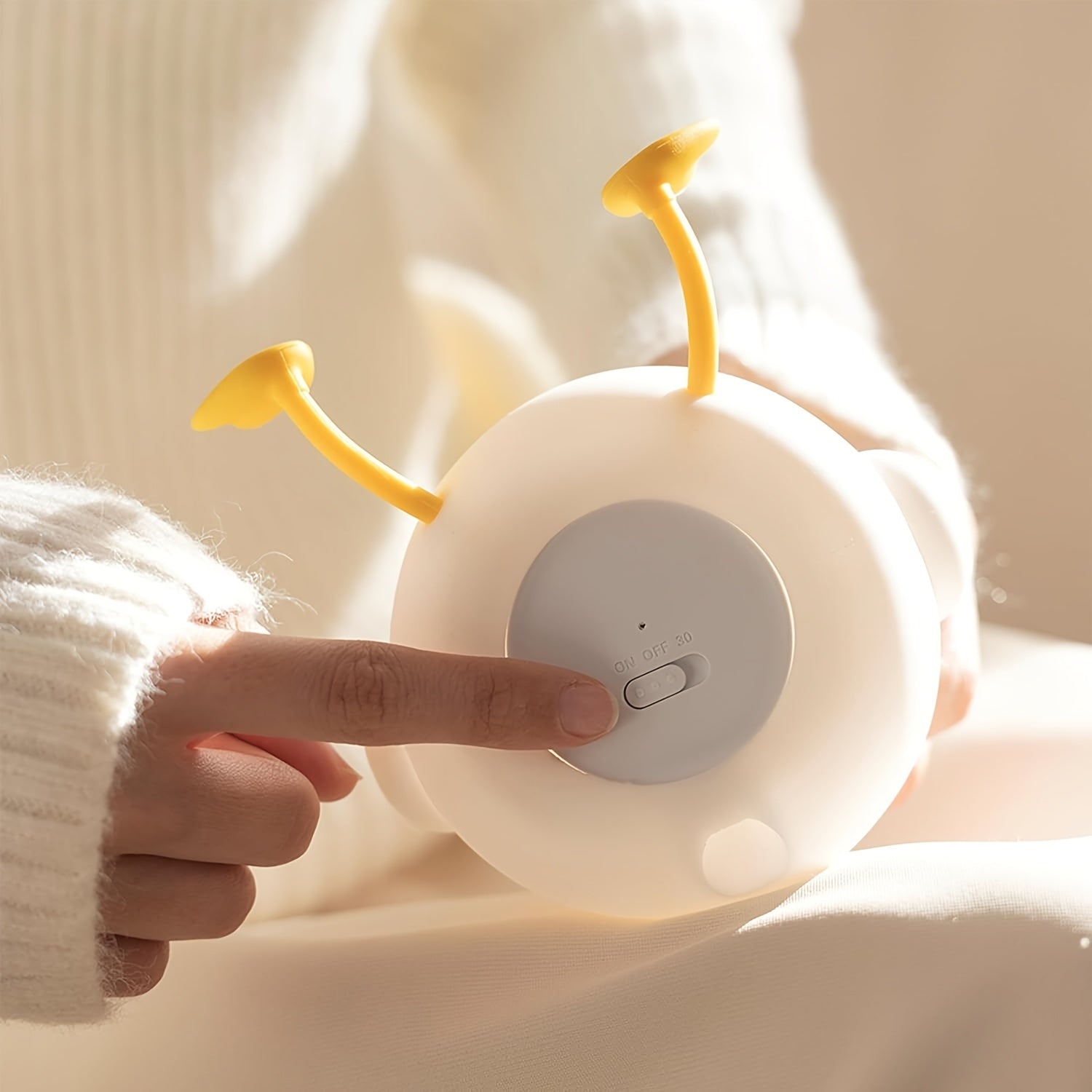 BloomDuck – Dimmable Silicone Night Light with Folding Function