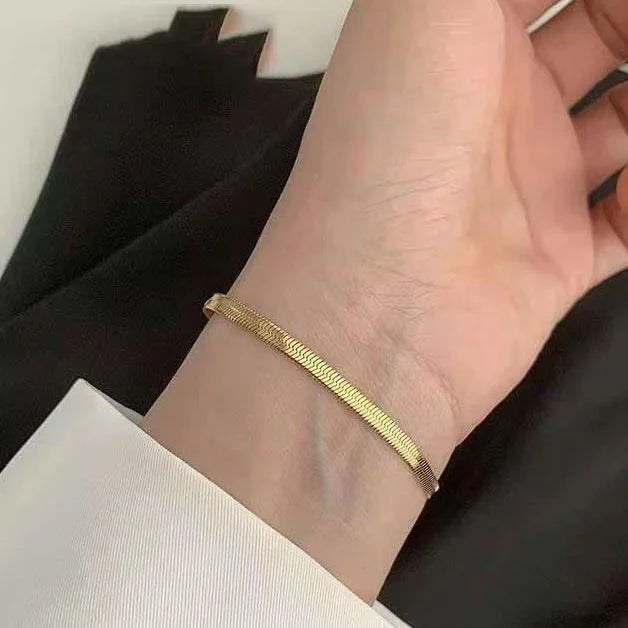 Isolde Slangen Single Bracelet - A Beautiful Accessory for Every Occasion!