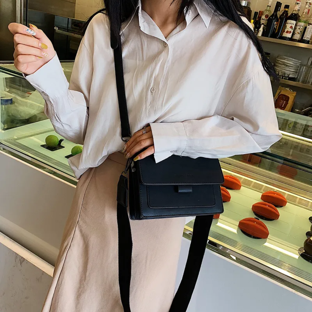 KristelBag - Stylish Crossbody Bag with Flip Opening