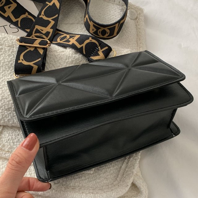 Savannah Chic - Padded Designer Handbag