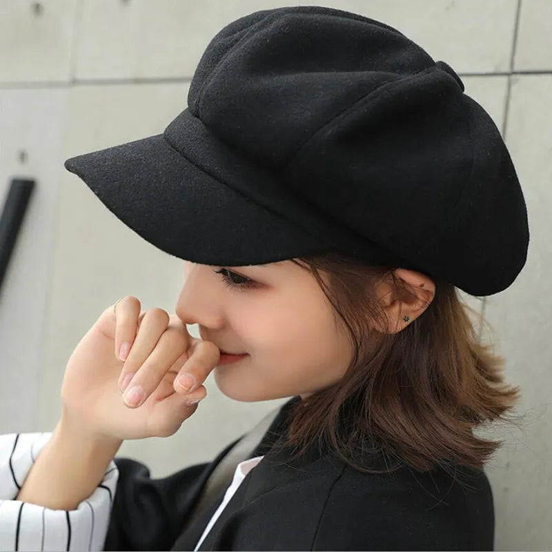 RetroChic Beanie – Vintage Winter Style and Comfort