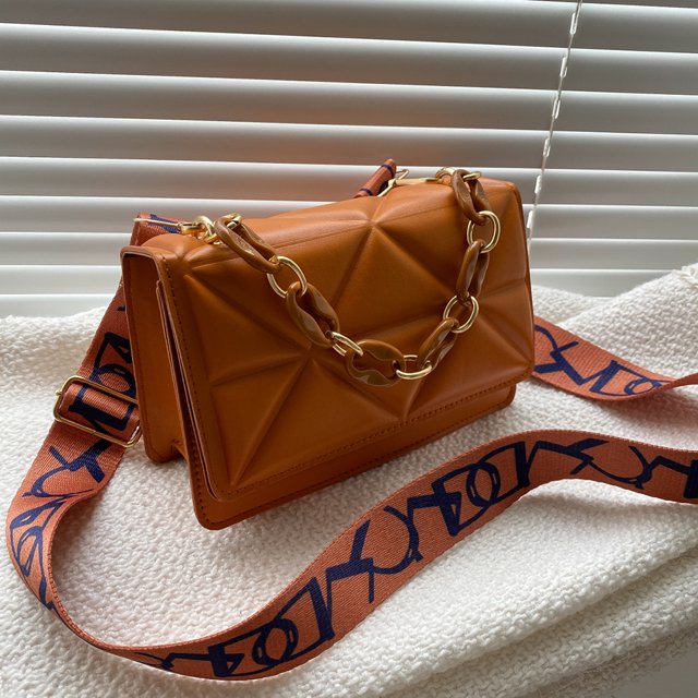 Savannah Chic - Padded Designer Handbag