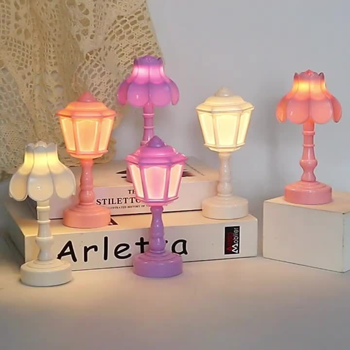 StarBloom Lamp – Flower-Shaped Mini Desk Lamp