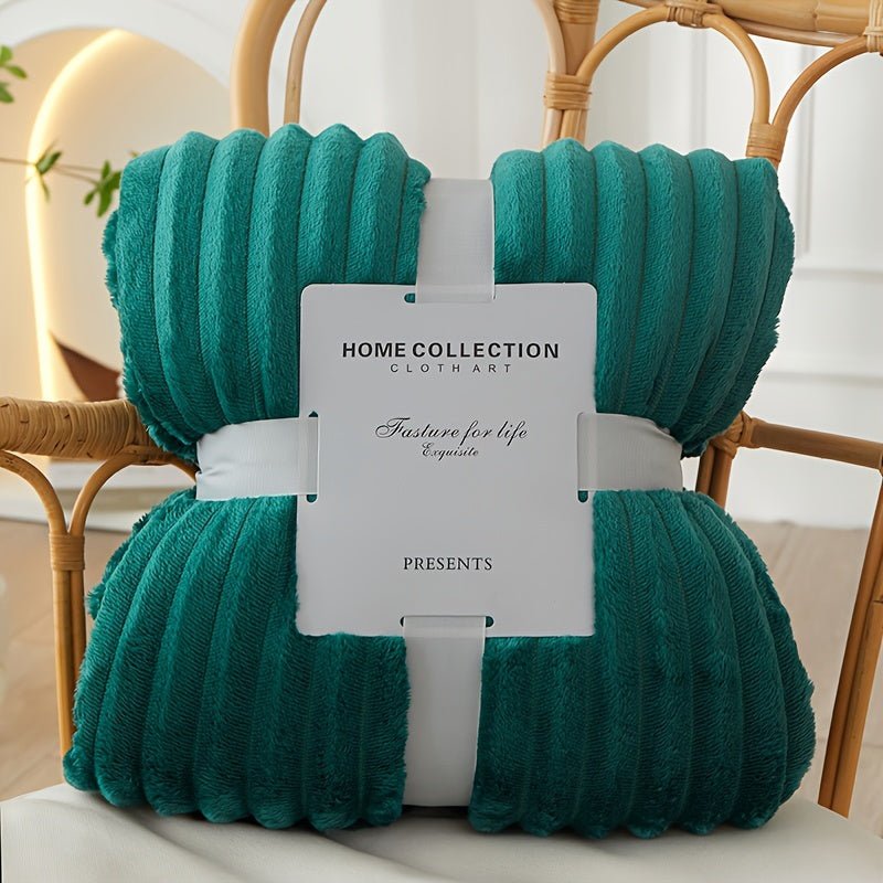 Luxe Flannel Polyester Blanket – Ultimate Comfort & Warmth