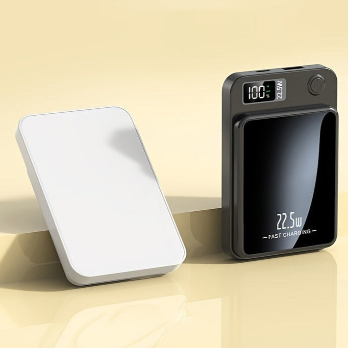 PowerMag - Compact magnetic power bank for super fast charging