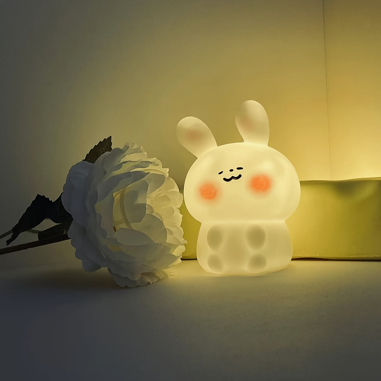 GlowDeco – Stylish wireless night light