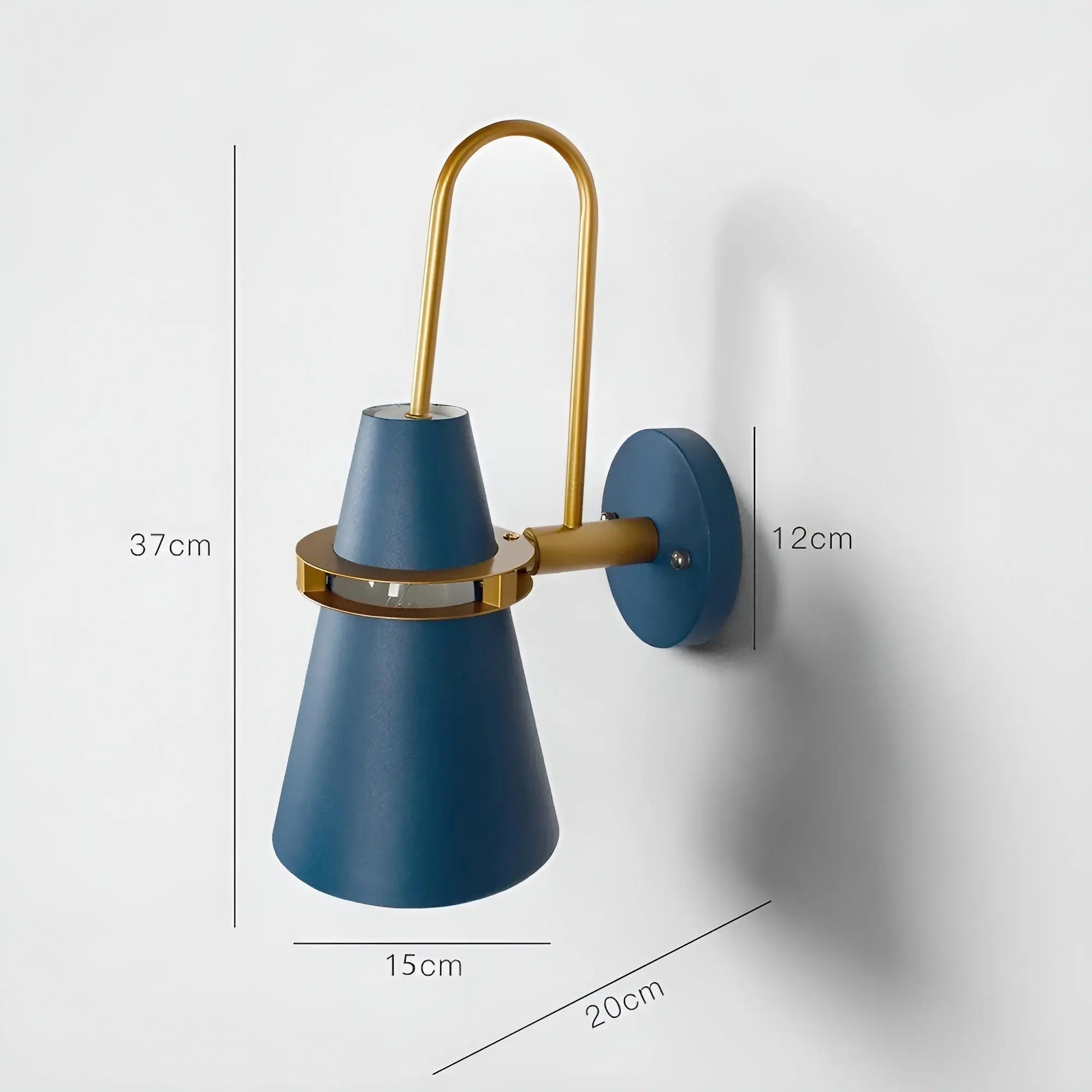 Retro Elegance Wall Lamp - EliteAura Luxury Lighting