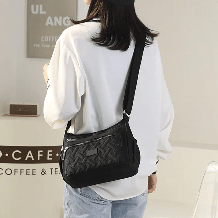 UrbanEssenceShoulder Bag – Fashionable and Functional Accessory