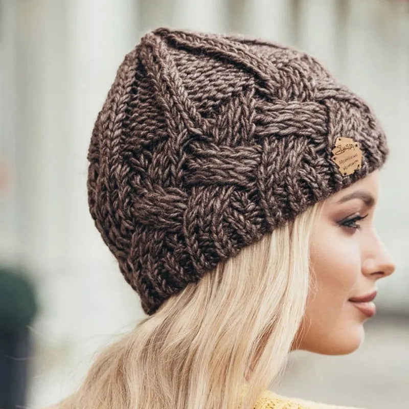 CozyKnit Beanie - Trendy Winter Hat for Style and Warmth