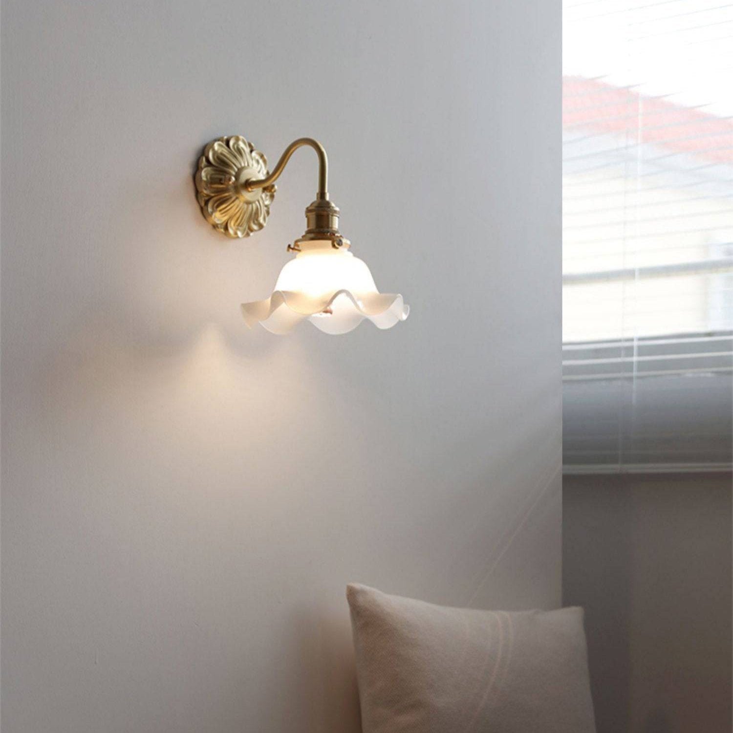 SfeerLuxe - Weathered Glass Wall Lamp with Gooseneck