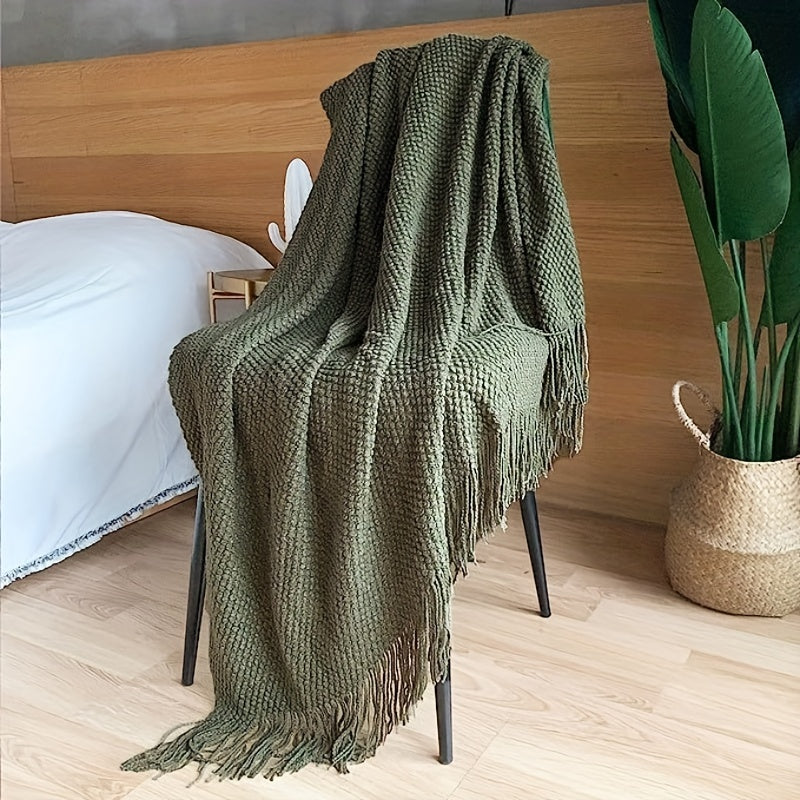 CozyWeave - Stylish Crochet Blanket with Fringes