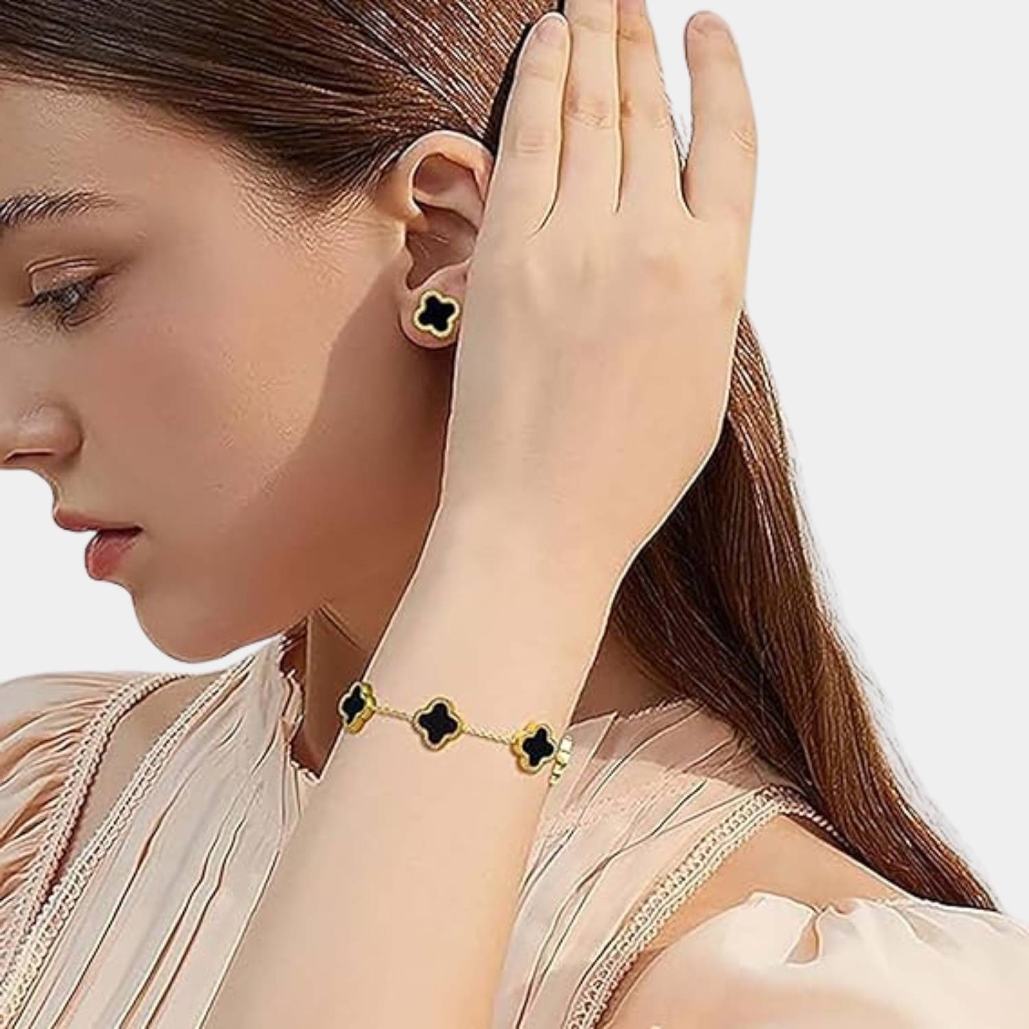 GoldenClove Jewelry Set - Elegant Clover Necklace, Bracelet & Earrings