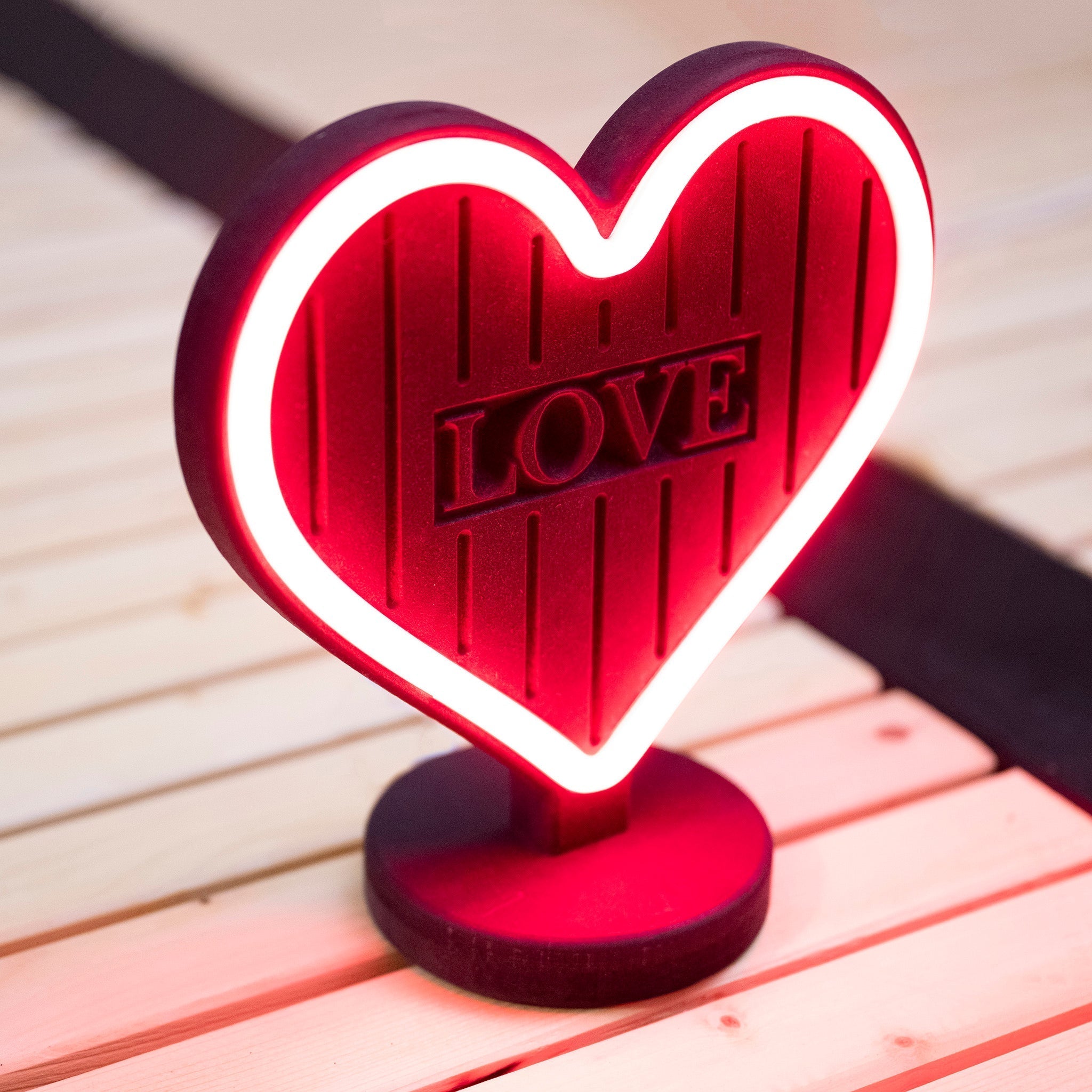 LoveGlow - Wooden Neon Heart with Remote Control