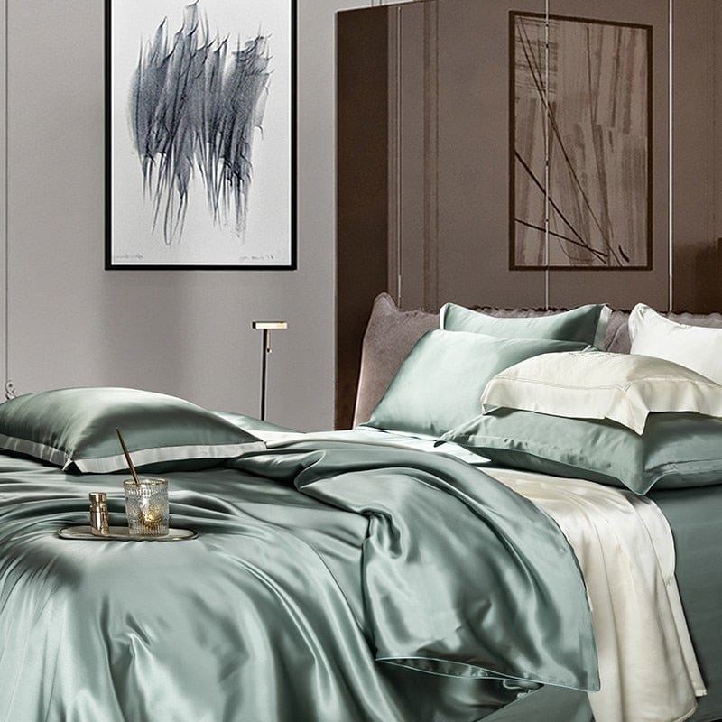 Premium Mulberry Silk Bedding Set – Luxury and Comfort