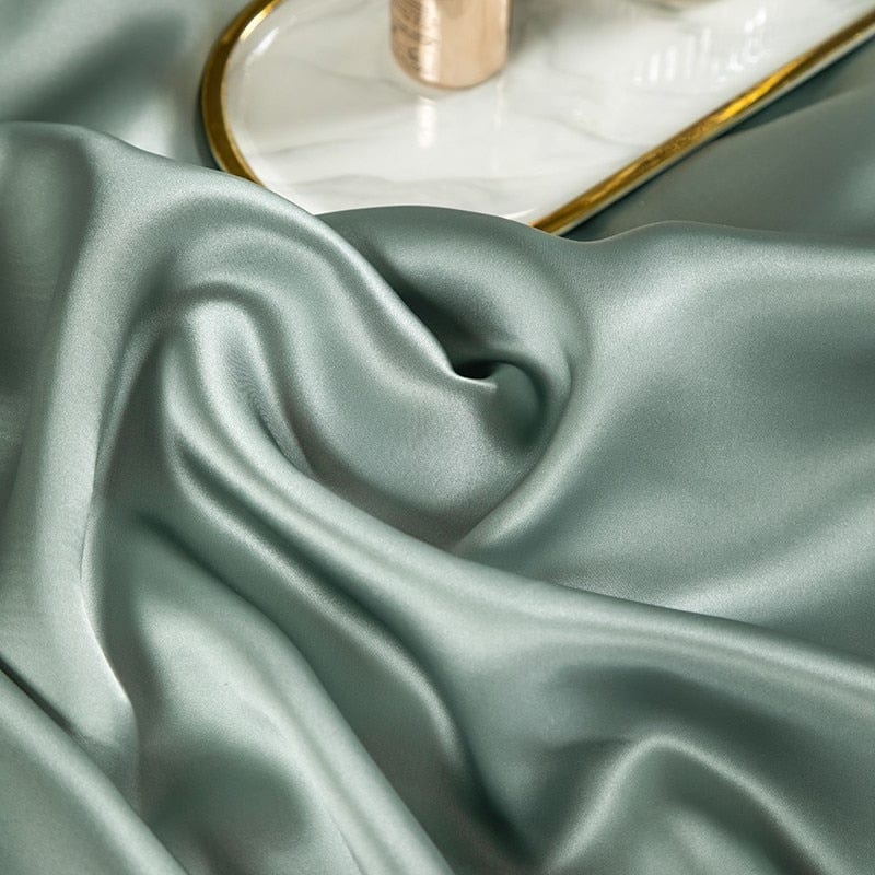 Premium Mulberry Silk Bedding Set – Luxury and Comfort